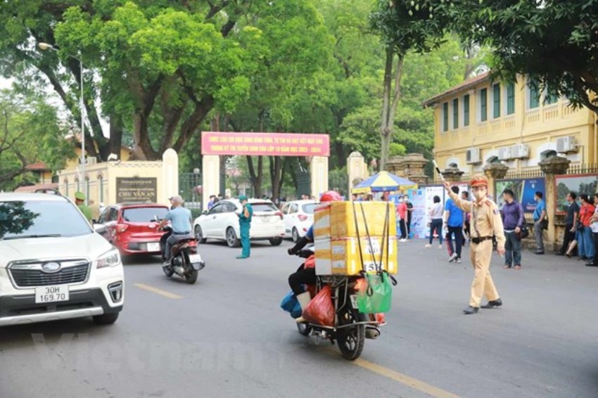 Hướng tới 100 cổng trường học đảm bảo an toàn giao thông vào năm 2030