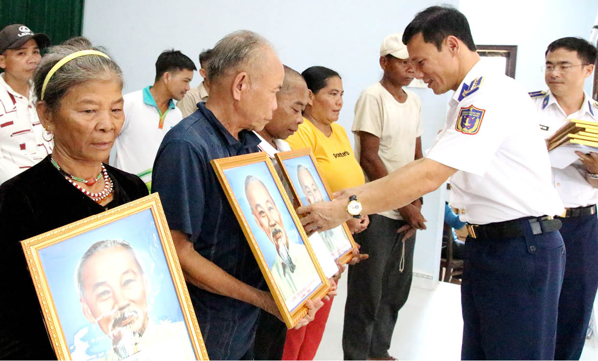 Bác Hồ mãi trong trái tim đồng bào dân tộc thiểu số