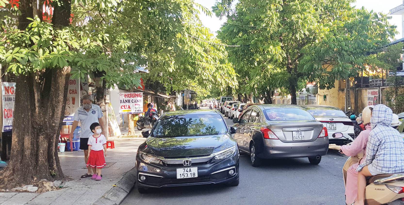 Cần thêm nhiều bãi đỗ ô tô trong đô thị