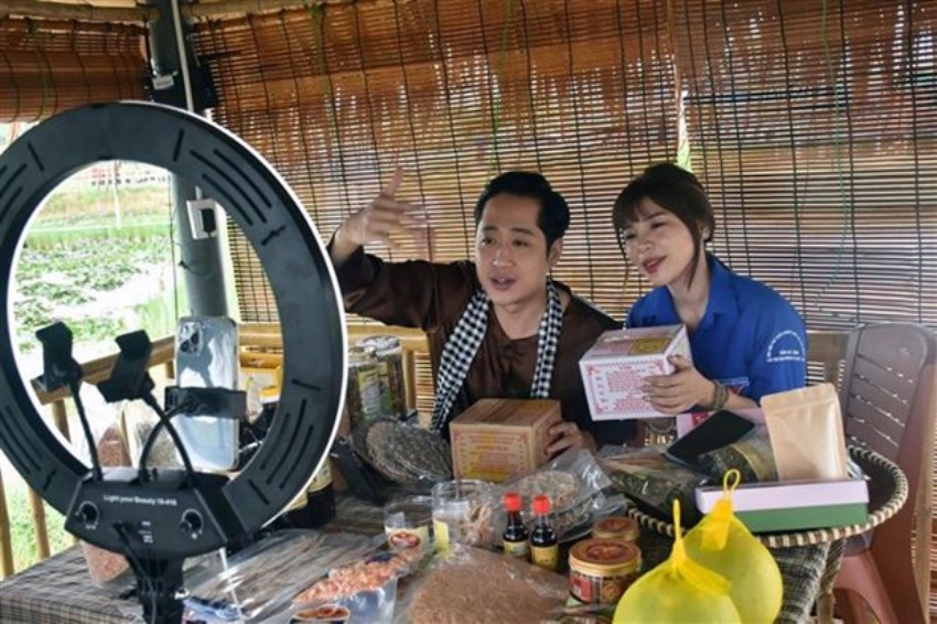 Chuyển đổi Số - cách hỗ trợ doanh nghiệp nhanh nhất trong xu thế mới