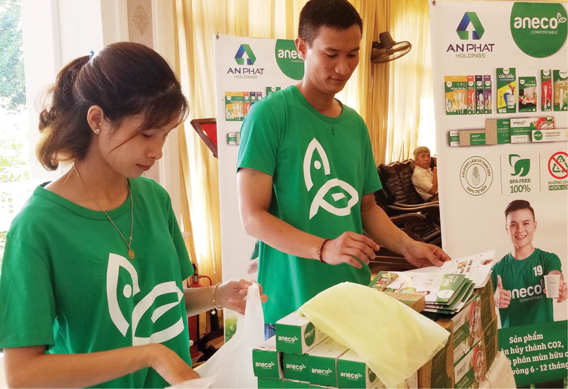 Ít dùng túi ni lông và phân loại rác là thượng sách