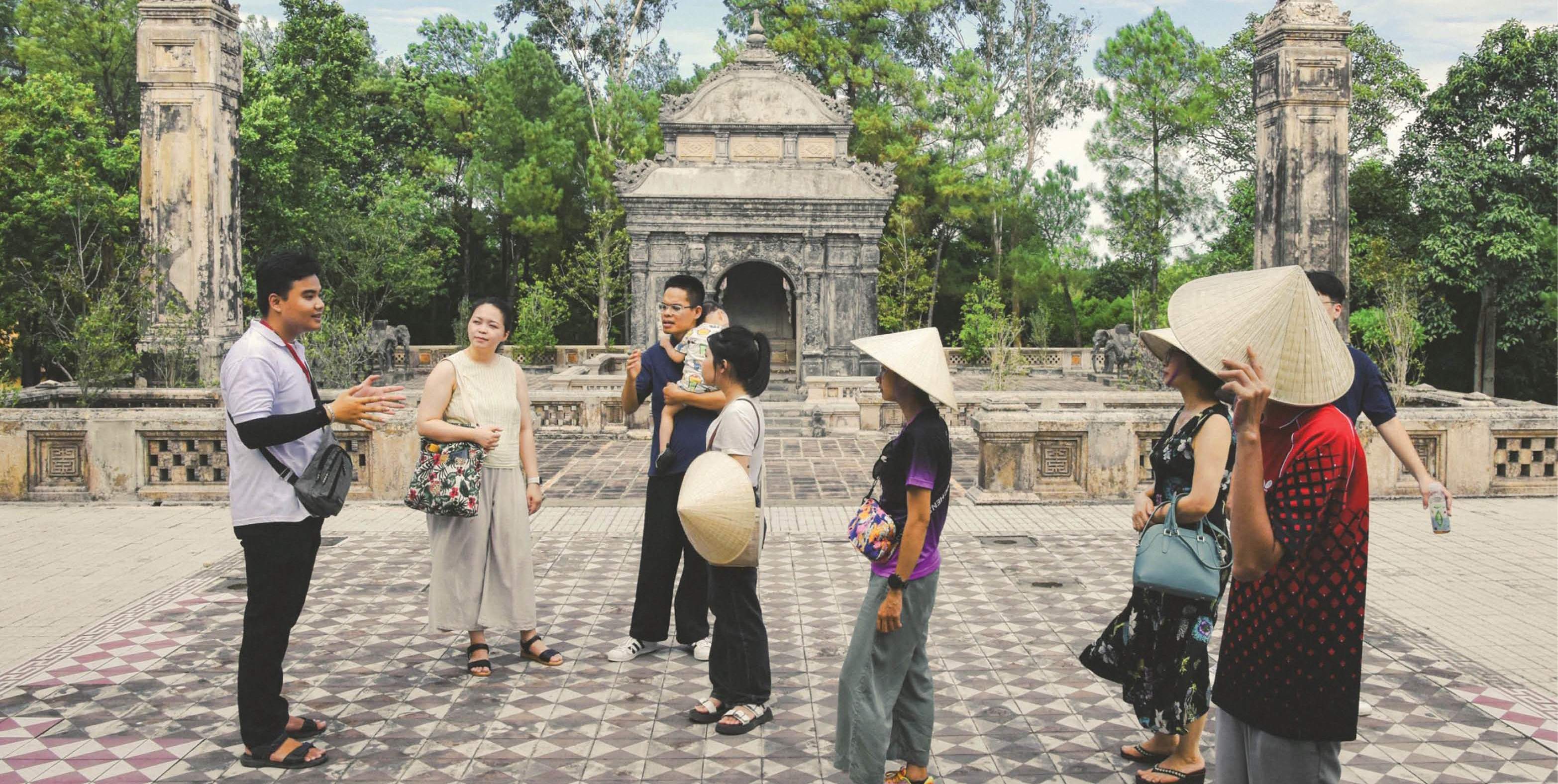 Lan tỏa tình yêu văn hóa Huế