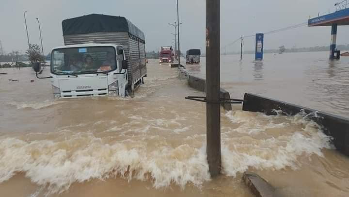 Chủ động trong “tự quản tại chỗ” khi nước lũ dâng cao