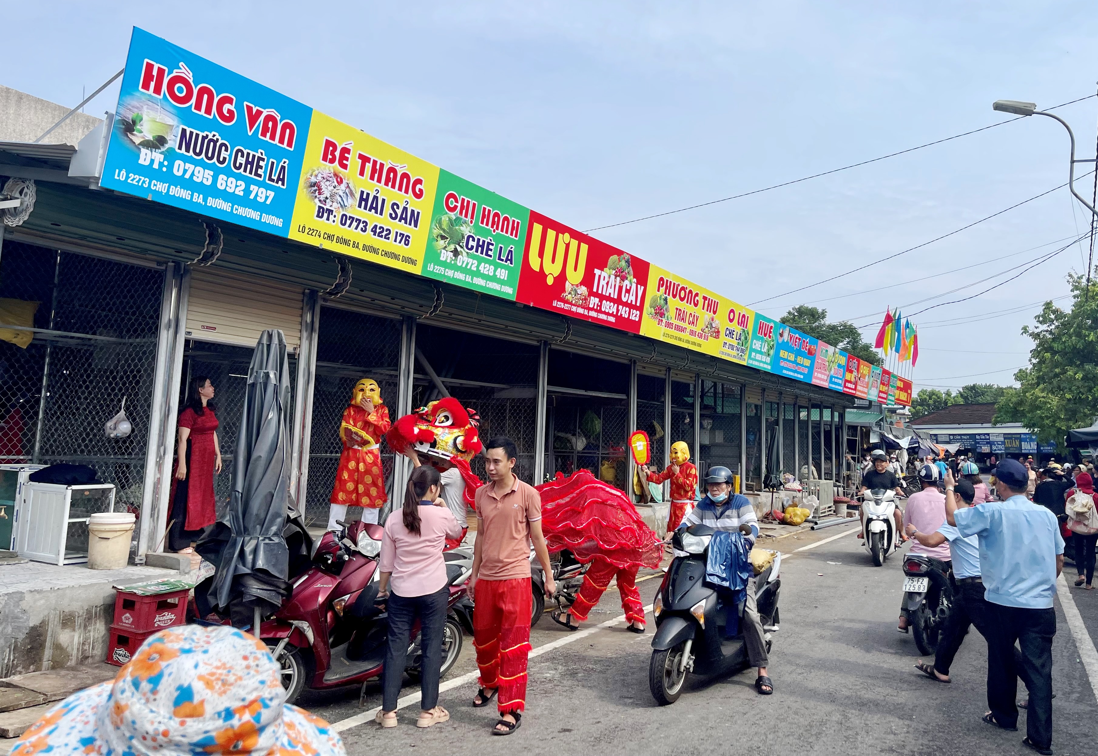 Diện mạo chợ Đông Ba lại thêm khang trang