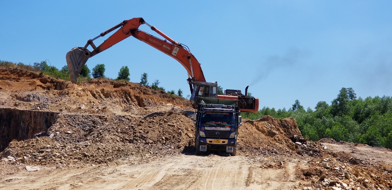 Nhiều doanh nghiệp khai thác khoáng sản bị xử phạt