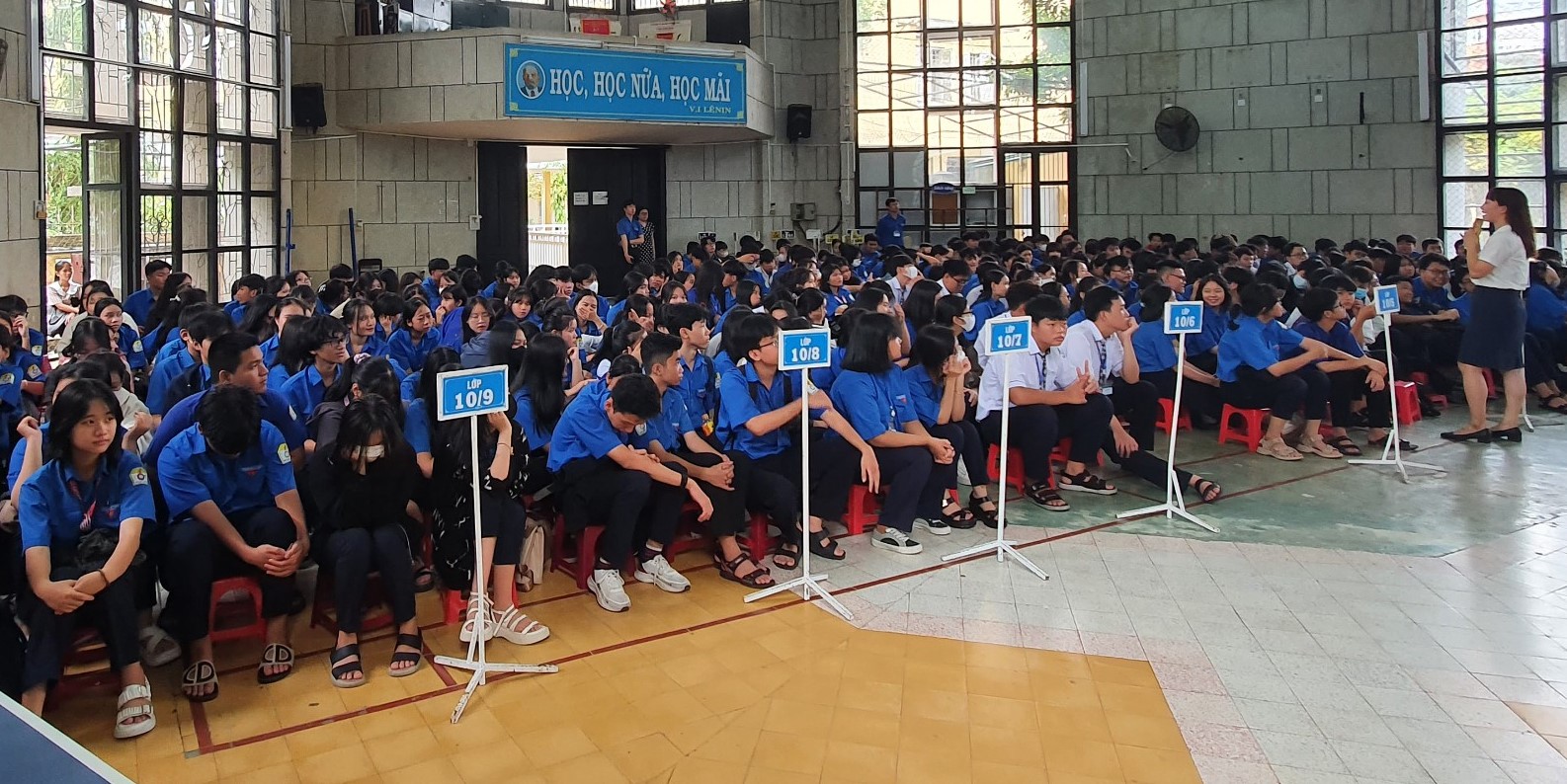 Truyền kiến thức phòng chống ma túy và HIV cho 1 000 học sinh