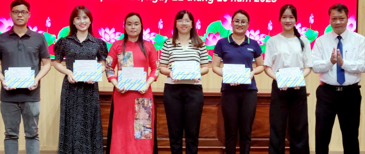 323 đảng viên mới được kết nạp trong 10 tháng đầu năm 2023