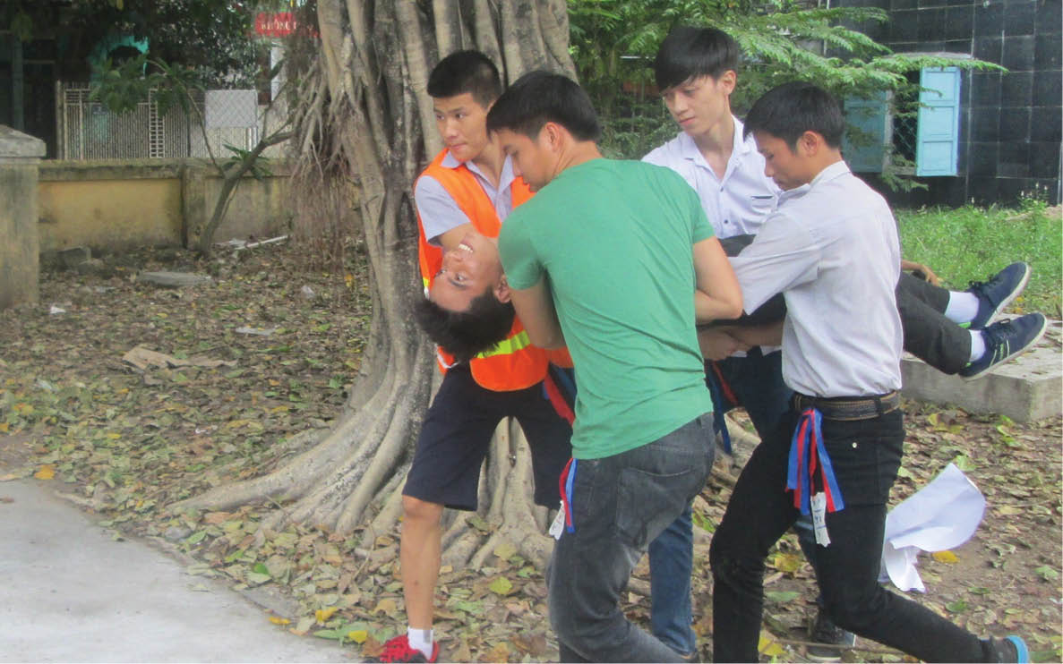 Lúc khó có cộng đồng