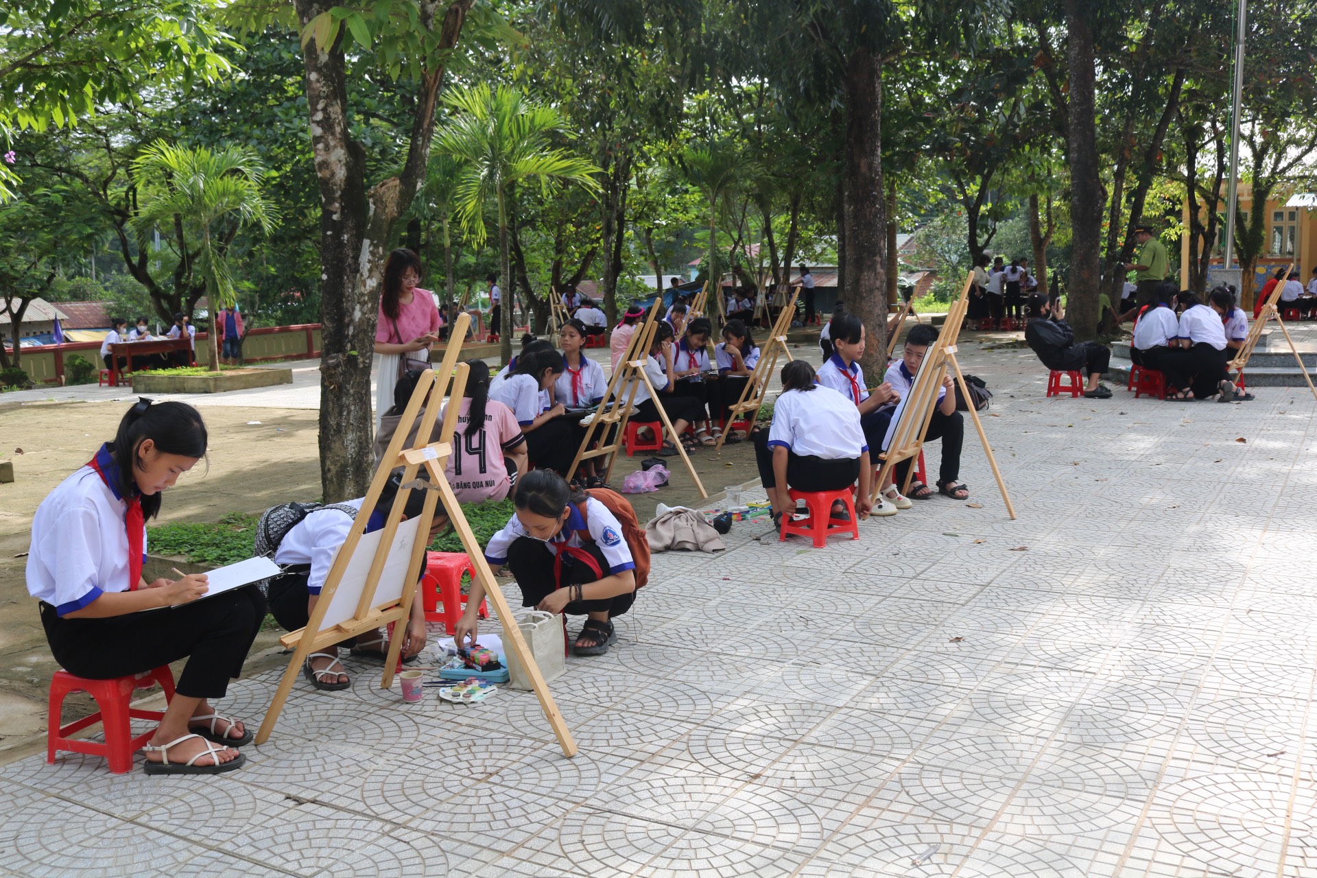 Liên hoan vẽ tranh với chủ đề “Em yêu rừng xanh”