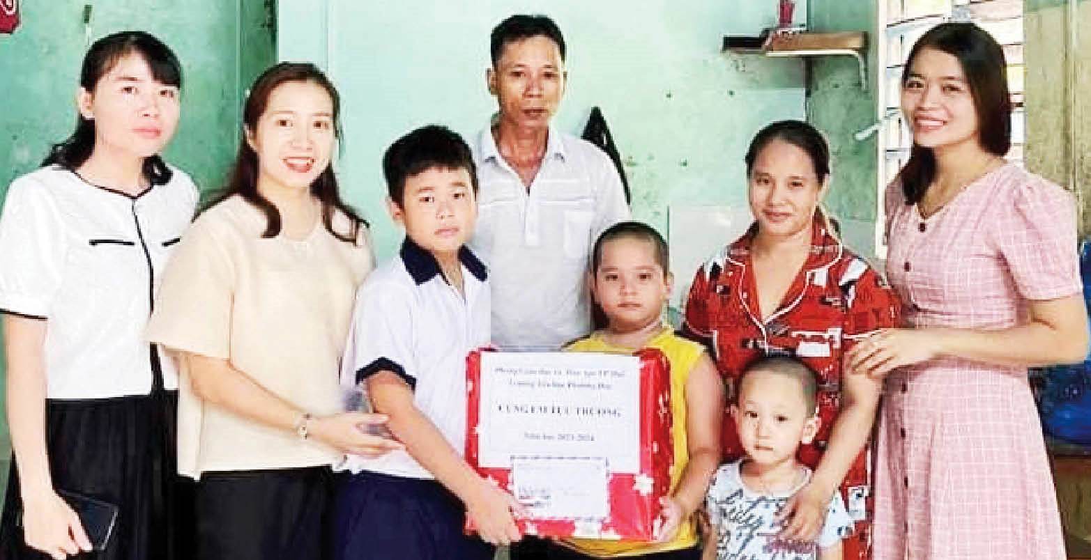 Chung sức vì người nghèo