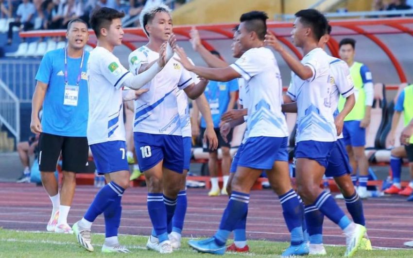 CLB Huế thắng đẹp, Hạng Nhất đã có bất ngờ