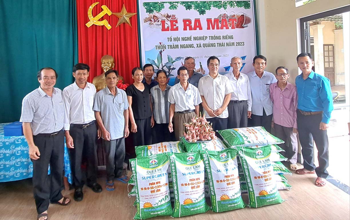 Thành lập Tổ Hội nông dân nghề nghiệp trồng củ riềng