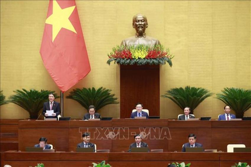 Ngày 1 11, Quốc hội tiếp tục thảo luận về đánh giá kết quả thực hiện kế hoạch phát triển kinh tế - xã hội
