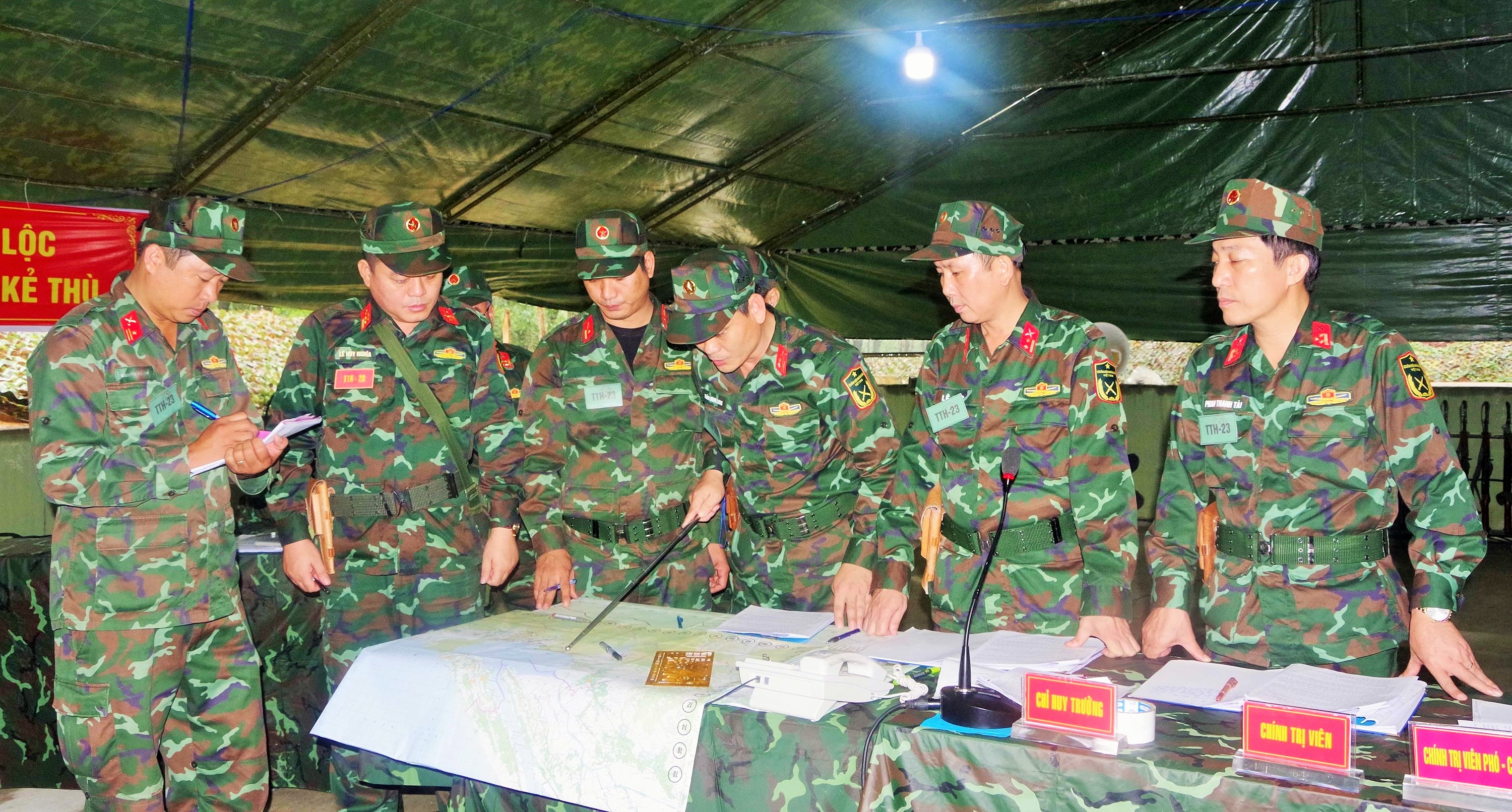 Diễn tập 1 bên 2 cấp trên bản đồ và ngoài thực địa