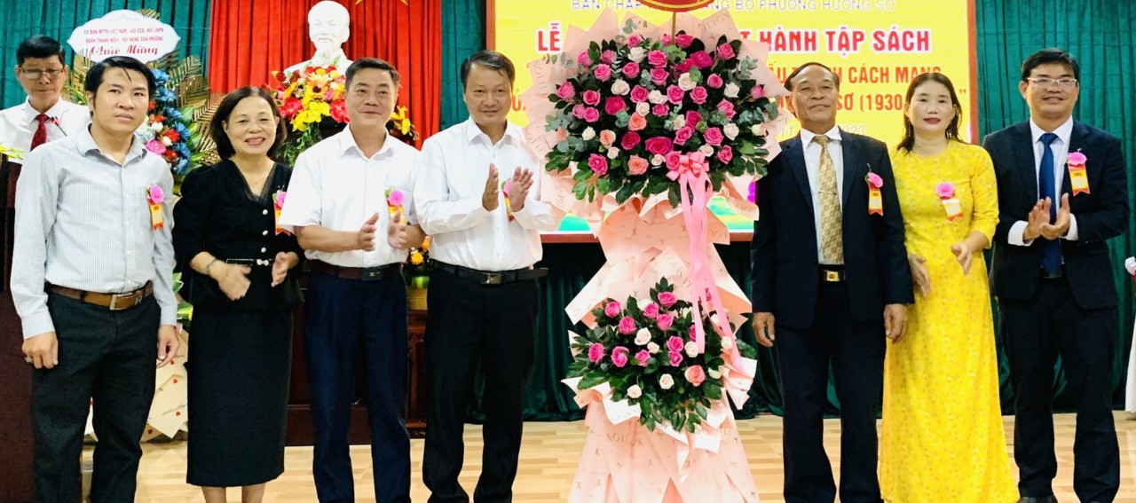 Ra mắt tập sách lịch sử phường Hương Sơ