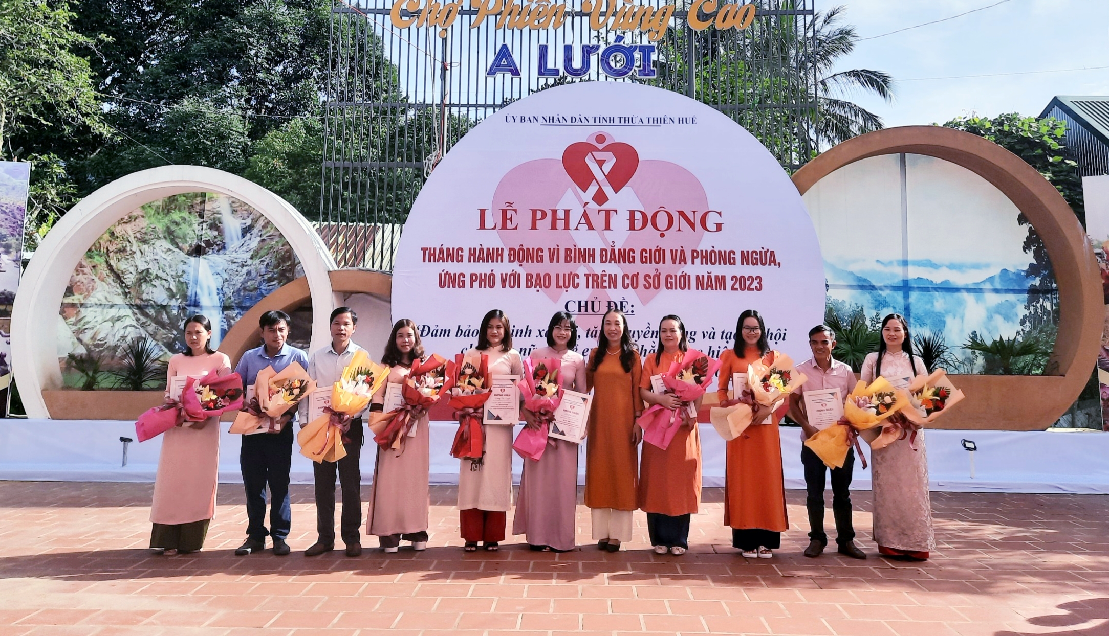 Đảm bảo an sinh xã hội, tạo cơ hội cho phụ nữ và trẻ em gái