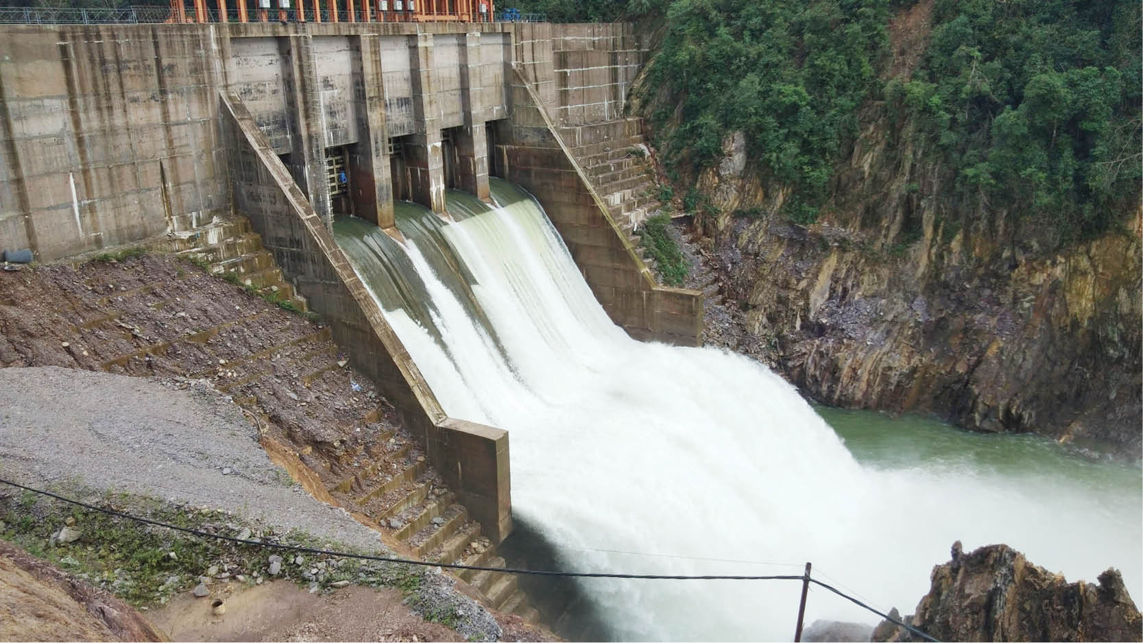 Ứng phó sạt lở hạ lưu thủy điện