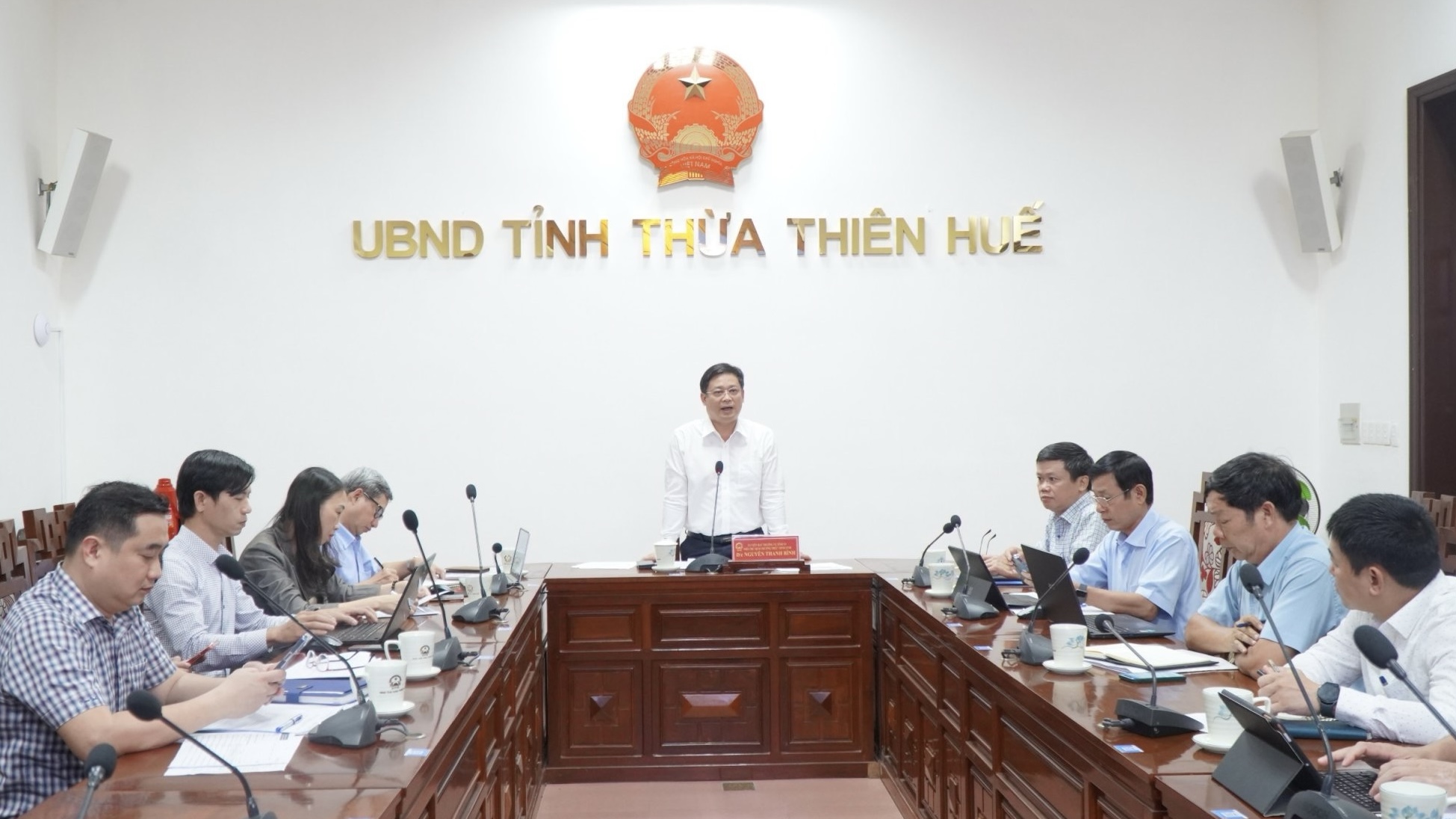 Bám cơ sở để thực hiện các chương trình một cách đồng bộ