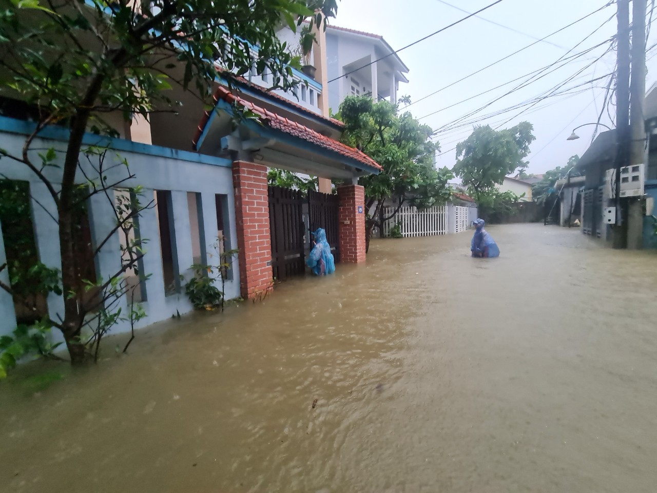 Nước sông Hương vượt đỉnh lũ năm 2022