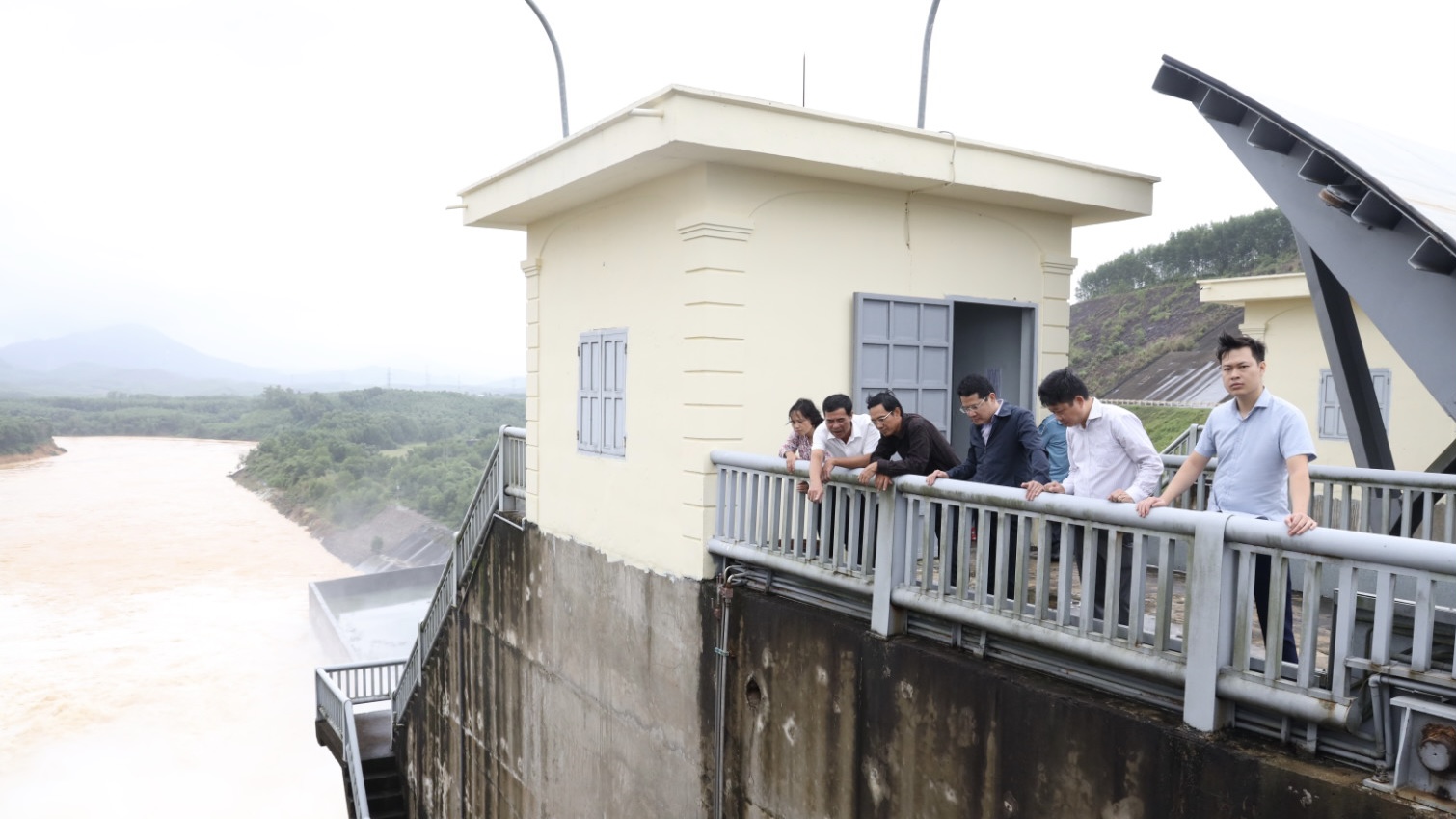 Tiếp tục theo dõi diễn biến mưa lũ trong thời gian tới