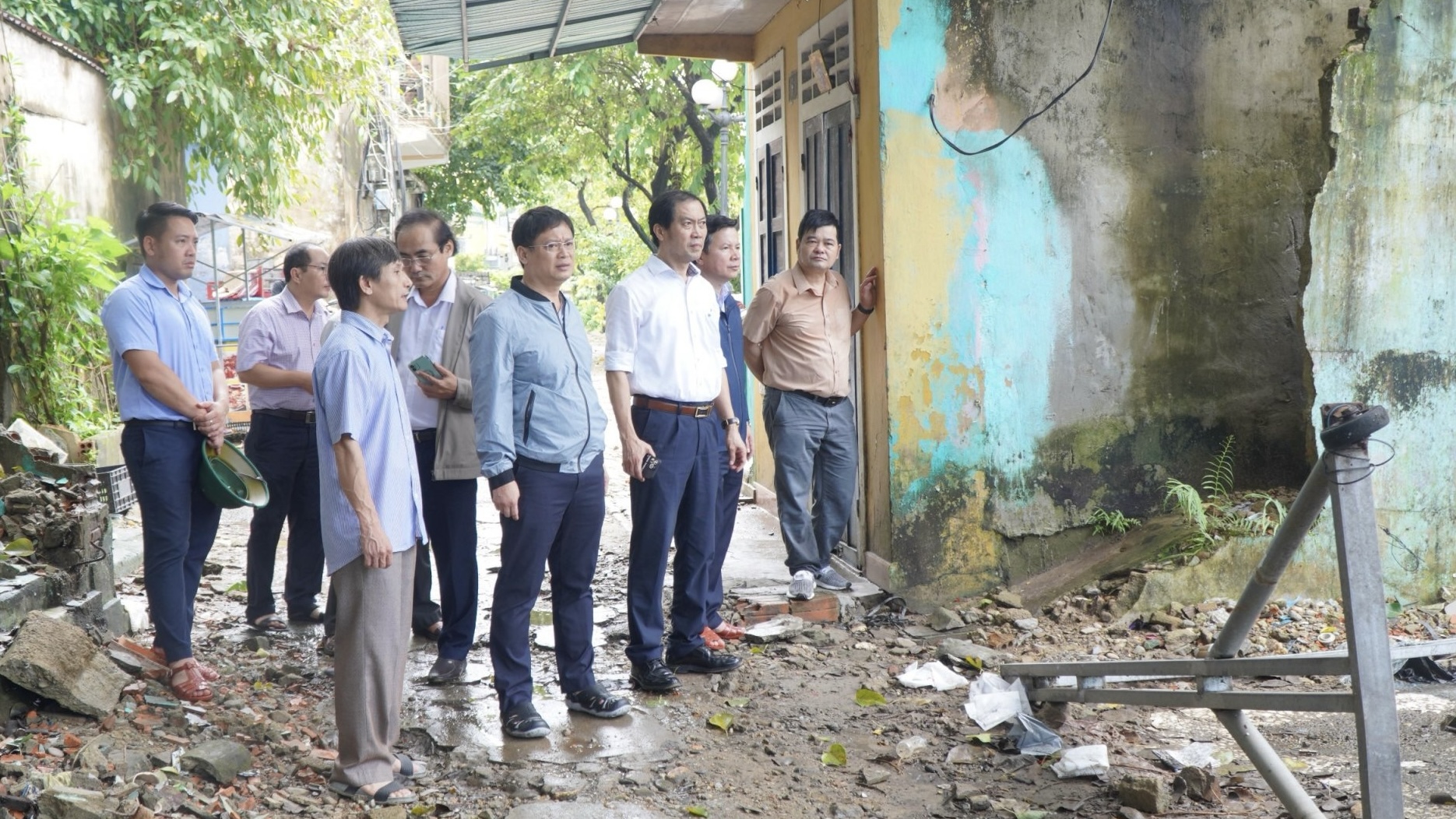 Khắc phục, xử lý môi trường sau lũ