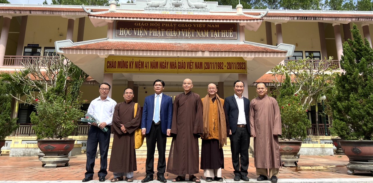 Lãnh đạo tỉnh thăm, chúc mừng các cơ sở giáo dục đào tạo tôn giáo