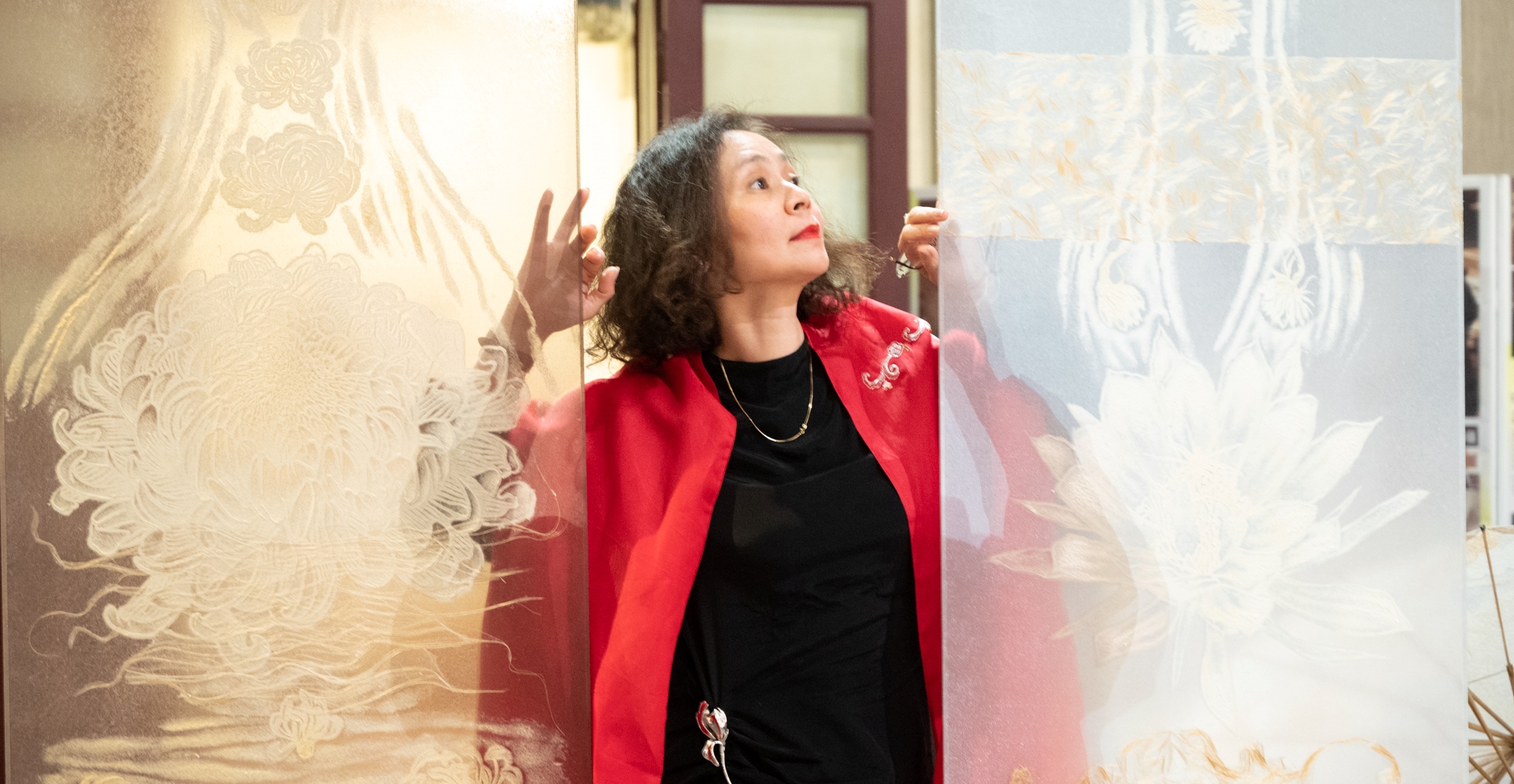 “Thắm” - Sự chín muồi về nghệ thuật ứng dụng và bản sắc của Trúc chỉ