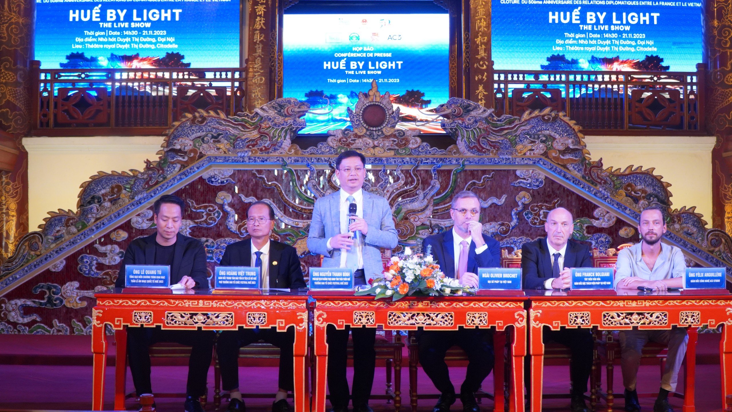 Chương trình nghệ thuật Huế by light - The live show