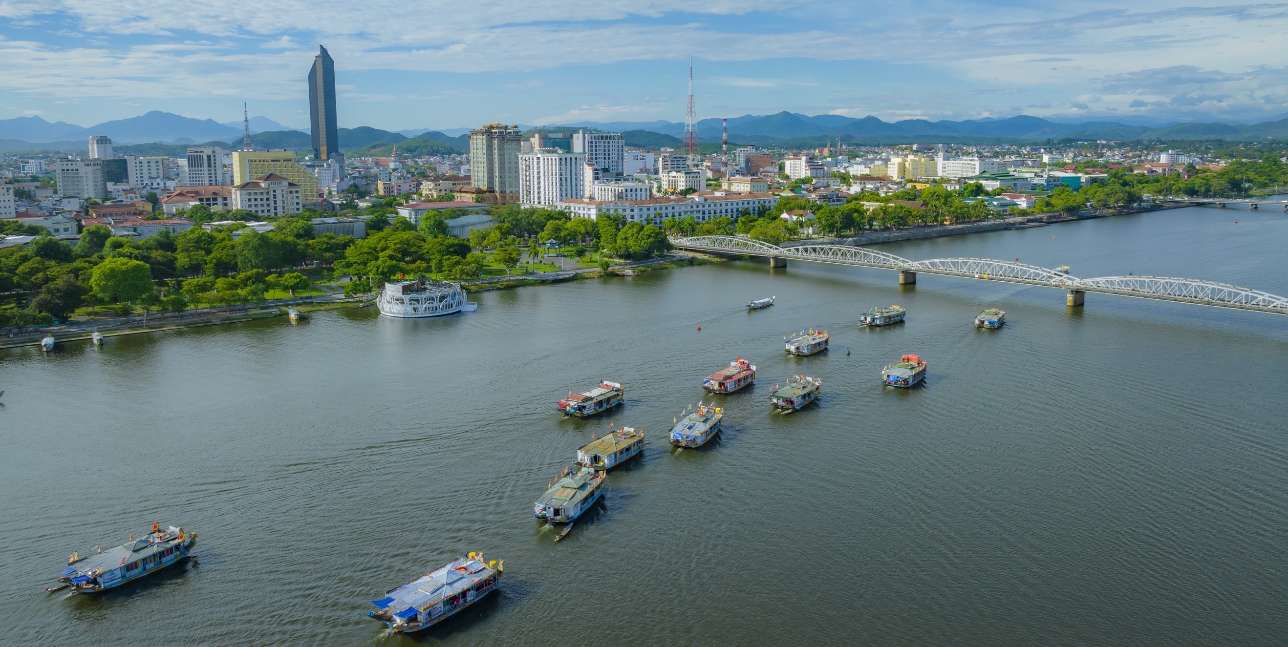 Tạp chí du lịch Mỹ đề xuất Huế là điểm đến không thể bỏ lỡ trong năm 2024