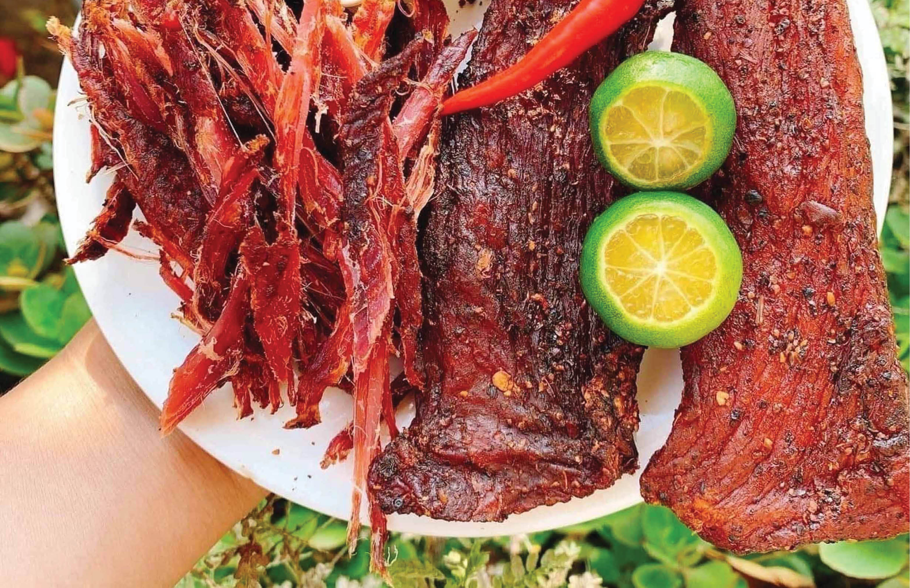 Thịt gác bếp “kể chuyện” núi rừng