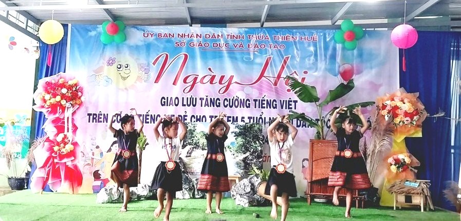 Giao lưu tiếng Việt cho trẻ người dân tộc thiểu số