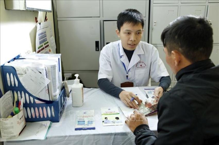 Khắc phục những khó khăn trong phòng chống dịch HIV