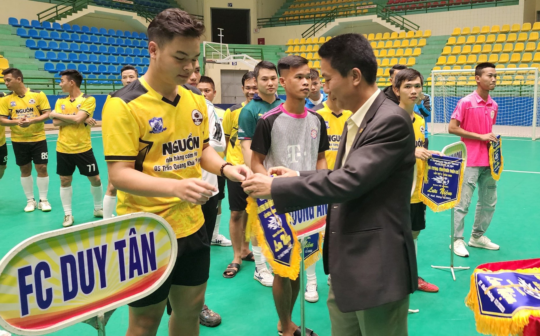 19 CLB tranh tài tại Giải Futsal