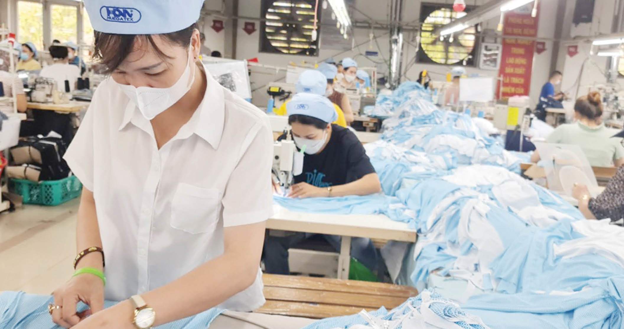 Tăng tốc sản xuất cuối năm