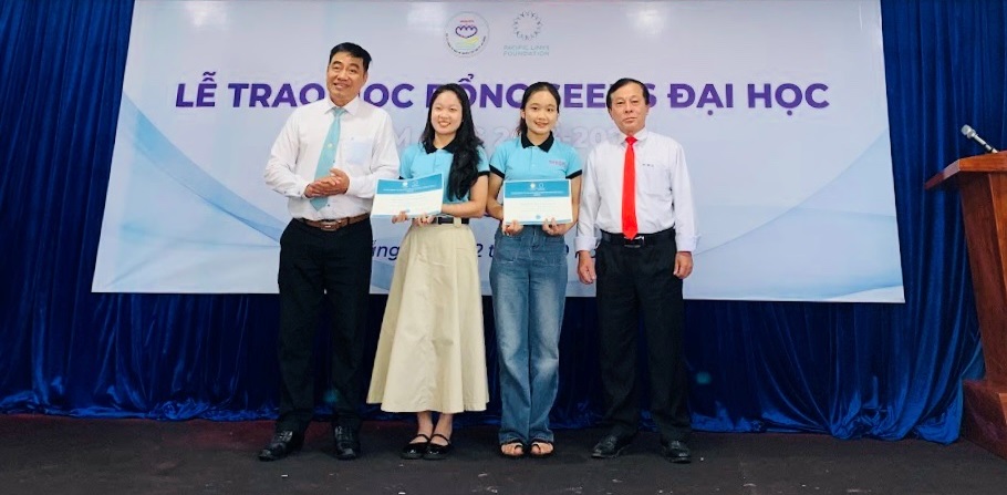 Học bổng SEEDS dành 1,7 tỷ đồng trao cho học sinh, sinh viên Thừa Thiên Huế