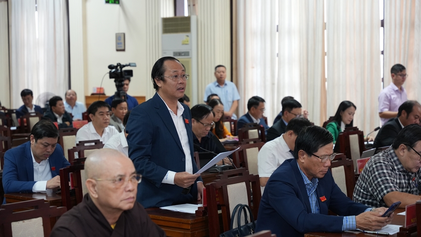 Kỳ họp thứ 7, Hội đồng Nhân dân tỉnh khóa VIII Chất vấn tập trung vấn đề y tế, giáo dục-đào tạo, an ninh