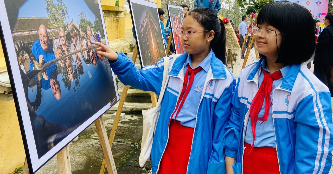 Khai mạc triển lãm và trao giải cuộc thi ảnh
“Huế - Vùng đất thân thiện”