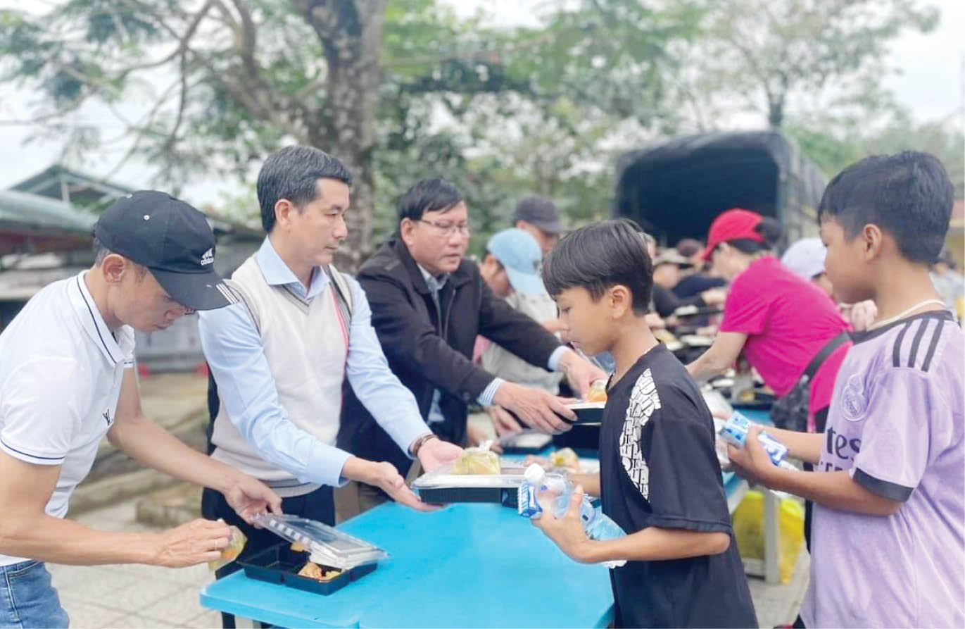 Nghĩa tình Đông Ba