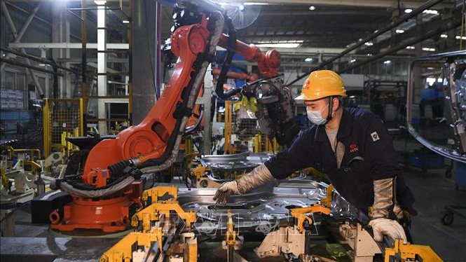 ADB cắt giảm dự báo tăng trưởng ASEAN năm 2023 và 2024