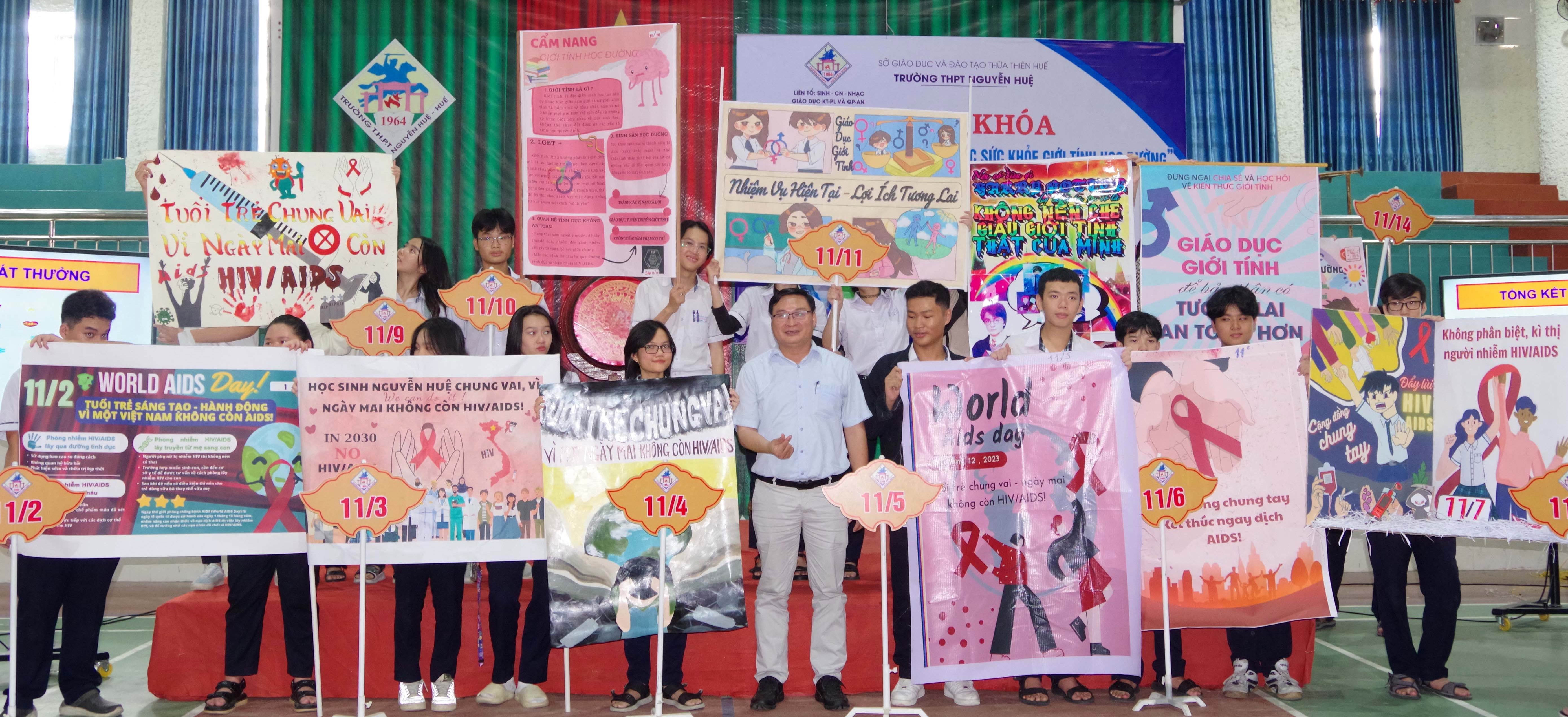 Tiếp tục đổi mới công tác quản lý, quản trị nhà trường