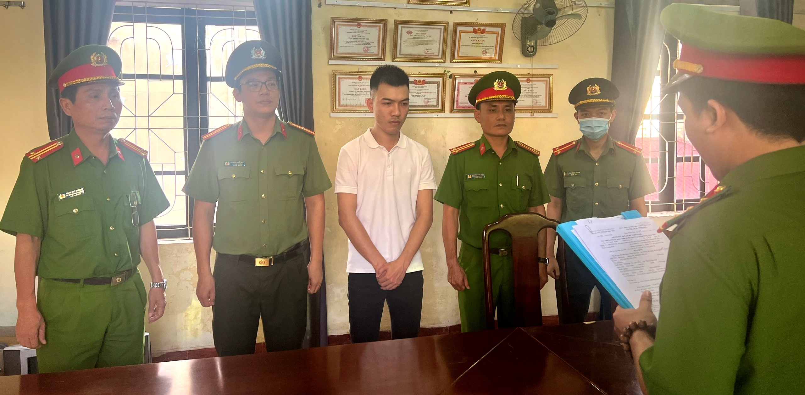 Một đối tượng lừa đảo gần 1,1 tỷ đồng trên không gian mạng