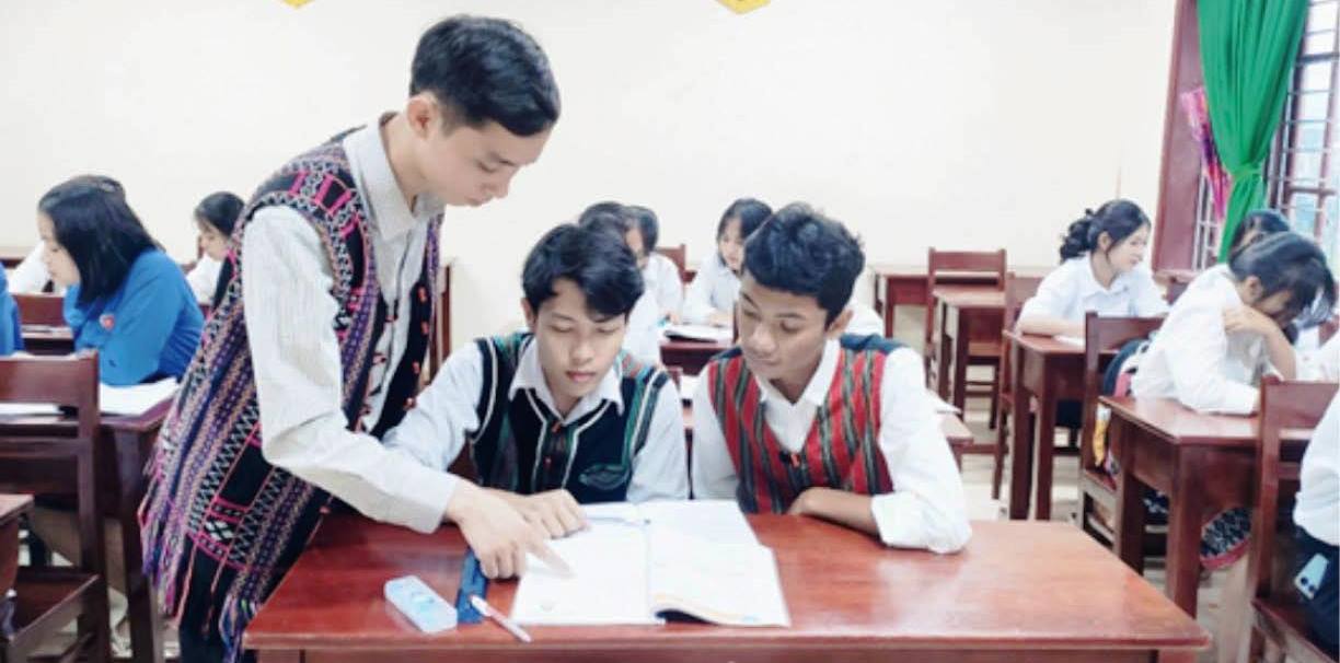 Ổn định chính sách cho giáo viên vùng cao