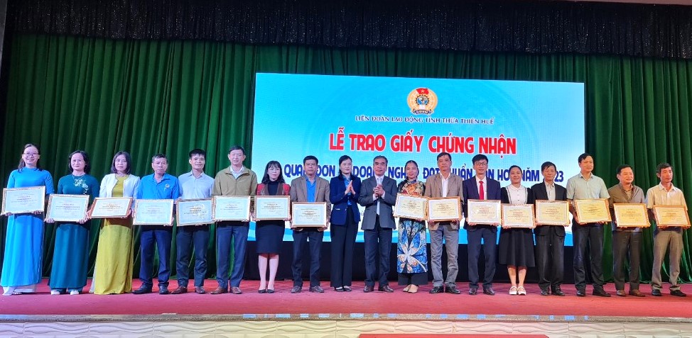 114 tập thể được công nhận đạt chuẩn văn hóa