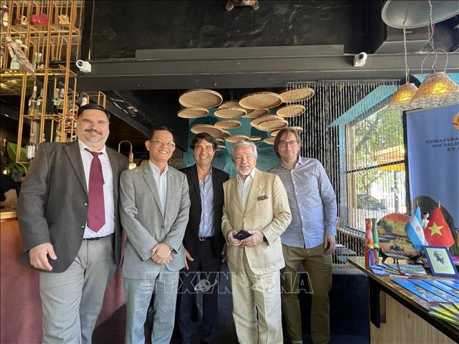 Quảng bá văn hóa và ẩm thực Việt Nam tại Argentina