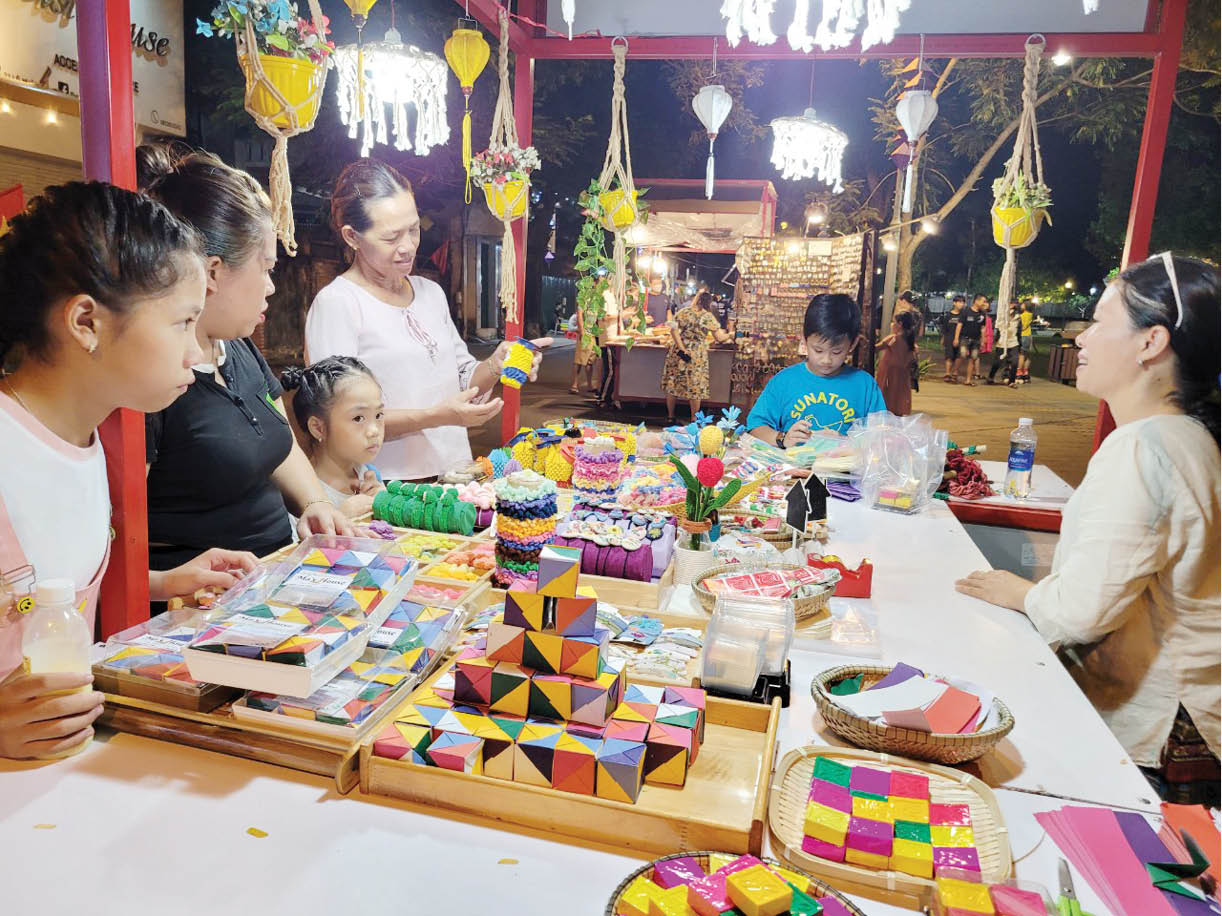 Thu hút khách dịp cuối năm