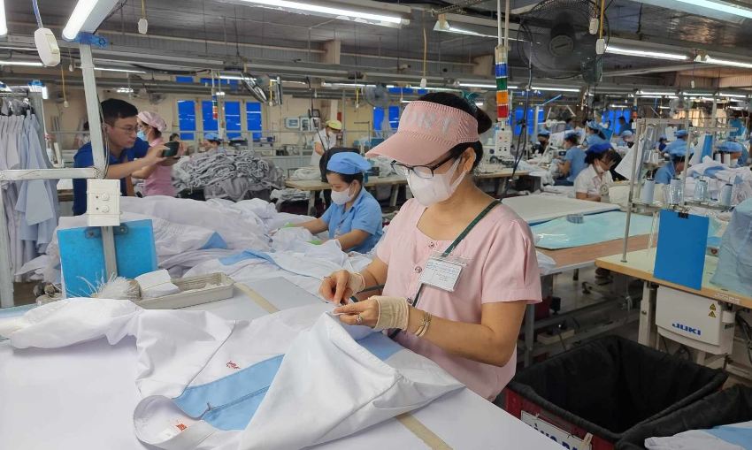 Tăng lương tối thiểu vùng mới bù đắp trượt giá