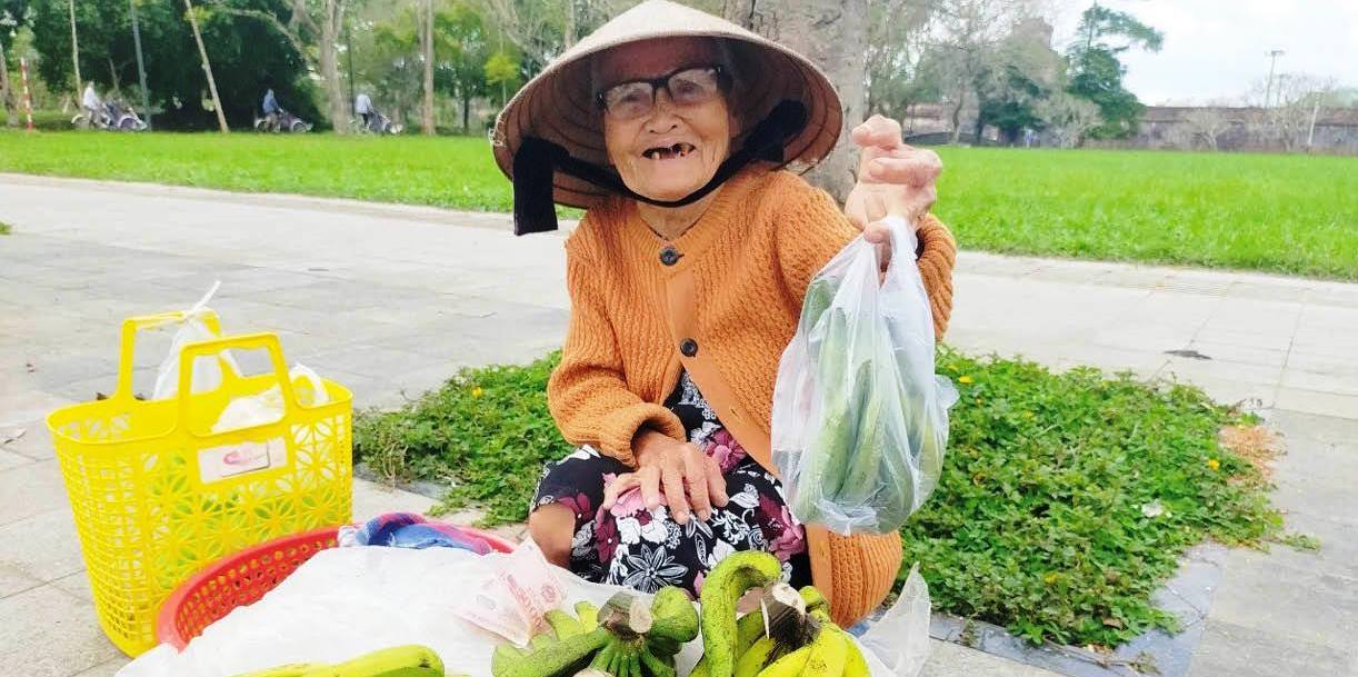 Đằng sau gánh nặng mưu sinh