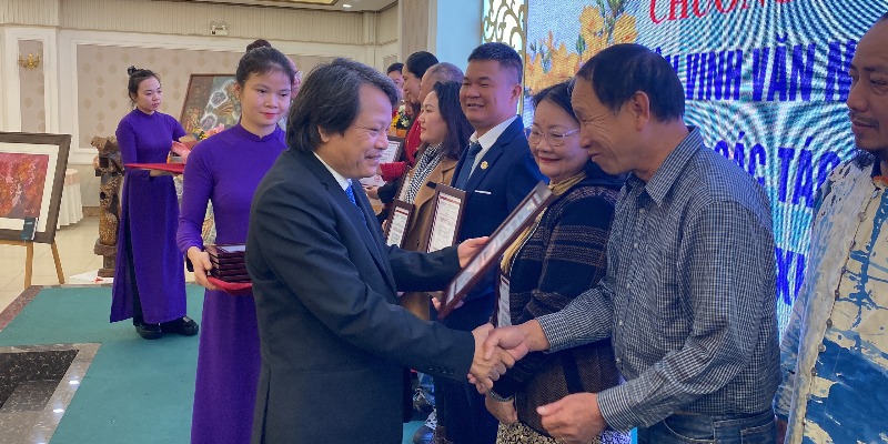Tôn vinh 38 văn nghệ sĩ xuất sắc năm 2023