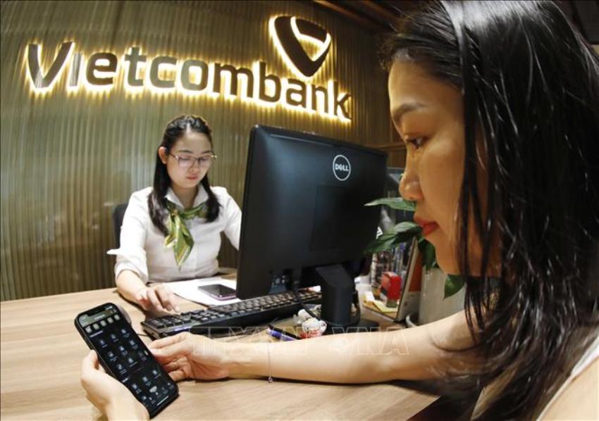 Loạt ngân hàng sẽ thay đổi cách tính phí SMS Banking từ năm 2024