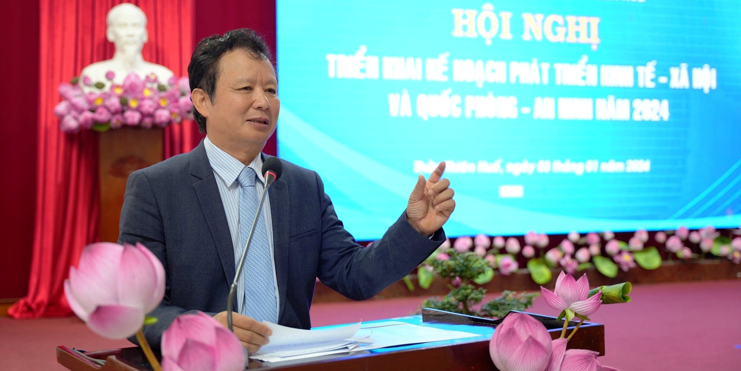 Tăng tốc để xây dựng tỉnh trở thành thành phố trực thuộc Trung ương